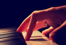 炒股票手机软件app:手机选股票什么软件最好-投资者冲进人工智能ETF！基金经理：现在的AI和2021年的新能源类似